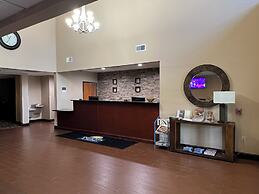 Days Inn & Suites by Wyndham Manheim Lebanon