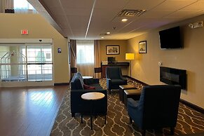 Days Inn & Suites by Wyndham Manheim Lebanon