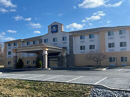 Days Inn & Suites by Wyndham Manheim Lebanon