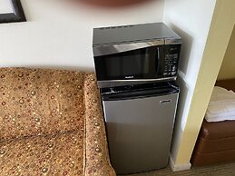 American Inn and Suites