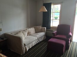 Scottish Inn & Suites