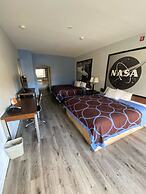 Super 8 by Wyndham Houston Hobby Airport South