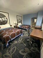 Super 8 by Wyndham Houston Hobby Airport South