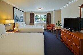 Creekside Inn & Suites