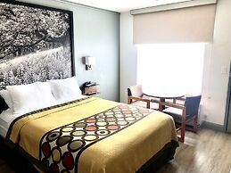 Super 8 by Wyndham Fort Bragg