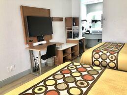 Super 8 by Wyndham Fort Bragg