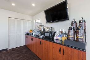 Super 8 by Wyndham Fort Bragg