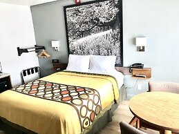 Super 8 by Wyndham Fort Bragg