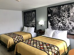 Super 8 by Wyndham Fort Bragg