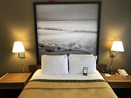 Super 8 by Wyndham Fort Bragg