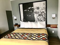 Super 8 by Wyndham Fort Bragg