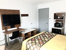 Super 8 by Wyndham Fort Bragg