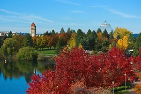 Oxford Suites Downtown Spokane