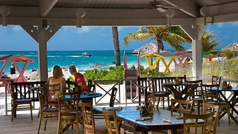Flamingo Bay Hotel & Marina at Taino Beach