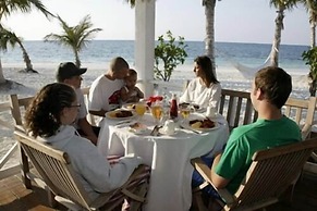 Flamingo Bay Hotel & Marina at Taino Beach