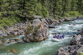 Huntley Lodge at Big Sky Resort