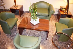 Hotel Solans Carlton