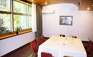 Hotel Solans Carlton