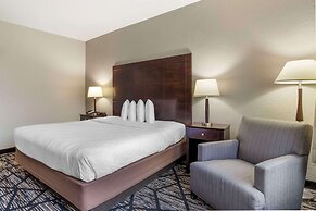 Best Western Plus Hobby Airport Inn & Suites