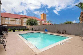 Best Western Plus Hobby Airport Inn & Suites