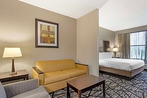 Best Western Plus Hobby Airport Inn & Suites