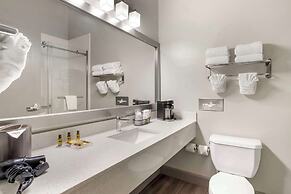 Best Western Plus Hobby Airport Inn & Suites