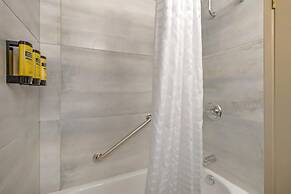 Best Western Plus Pembina Inn & Suites
