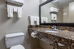 Best Western Plus Pembina Inn & Suites