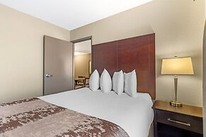 Best Western Plus Pembina Inn & Suites