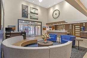 Best Western Plus Pembina Inn & Suites