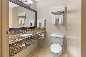 Best Western Plus Pembina Inn & Suites