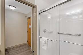 Best Western Plus Pembina Inn & Suites