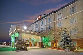 Best Western Plus Pembina Inn & Suites