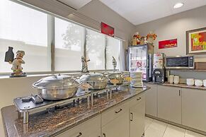 Best Western Plus Pembina Inn & Suites