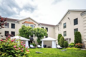 The Inn At Fox Hollow Hotel