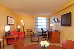 Courtyard by Marriott Alexandria Pentagon South
