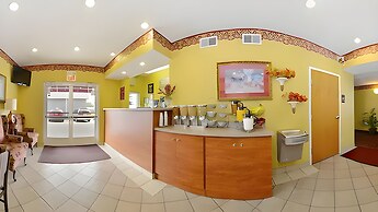 Econo Lodge Louisville Airport