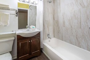 Super 8 by Wyndham Conference Center NAU/Downtown