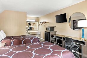 Super 8 by Wyndham Brownsburg