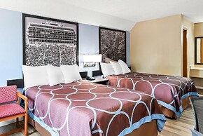 Super 8 by Wyndham Brownsburg