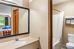 Super 8 by Wyndham Brownsburg