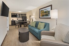 Candlewood Suites Charlotte - Arrowood by IHG