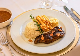 Estanplaza International