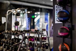 Whitney Peak Hotel Reno, Tapestry Collection by Hilton