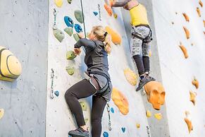 Whitney Peak Hotel Reno, Tapestry Collection by Hilton