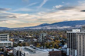Whitney Peak Hotel Reno, Tapestry Collection by Hilton