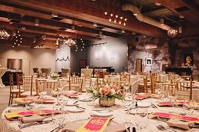 Whitney Peak Hotel Reno, Tapestry Collection by Hilton