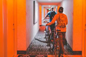 Whitney Peak Hotel Reno, Tapestry Collection by Hilton