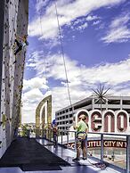 Whitney Peak Hotel Reno, Tapestry Collection by Hilton