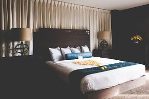 Whitney Peak Hotel Reno, Tapestry Collection by Hilton